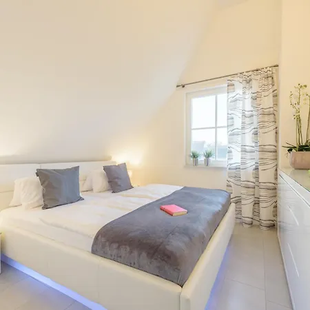 Hébergement de vacances Traum Reethaus Am &ndash Mit Pool, Sauna & Yoga