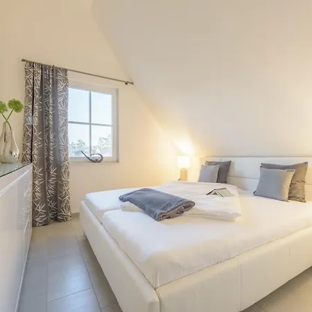 Traum Reethaus Am &ndash Mit Pool, Sauna & Yoga Hébergement de vacances *