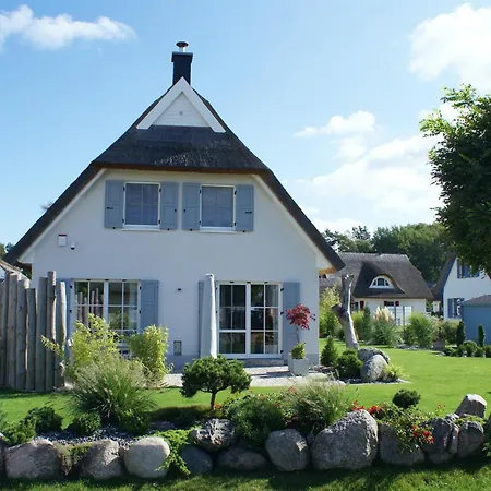 Traum Reethaus Am &ndash Mit Pool, Sauna & Yoga * Glowe