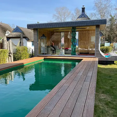 Traum Reethaus Am &ndash Mit Pool, Sauna & Yoga Hébergement de vacances Glowe