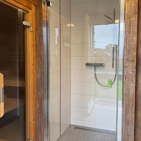 Traum Reethaus Am &ndash Mit Pool, Sauna & Yoga Glowe