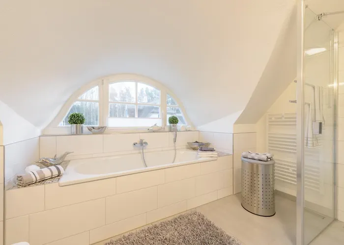 Traum Reethaus Am &ndash Mit Pool, Sauna & Yoga 펜션 *